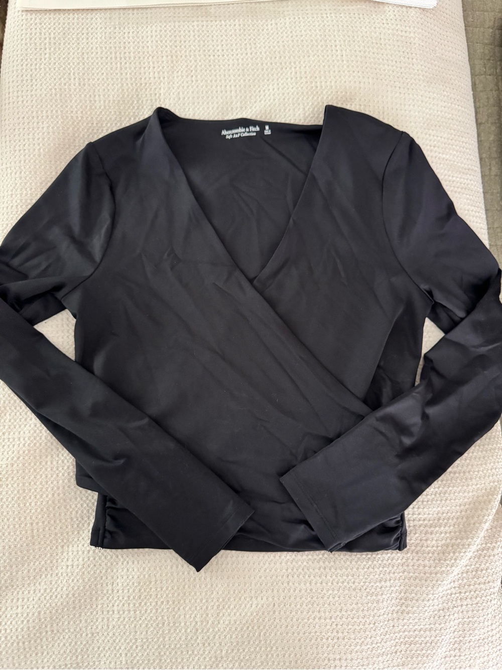 Abercrombie & Fitch Black Wrap-Style Long Sleeve V-Neck Top